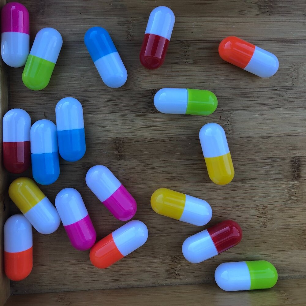 Clearance - 18 Pill Pens assorted with six different colors